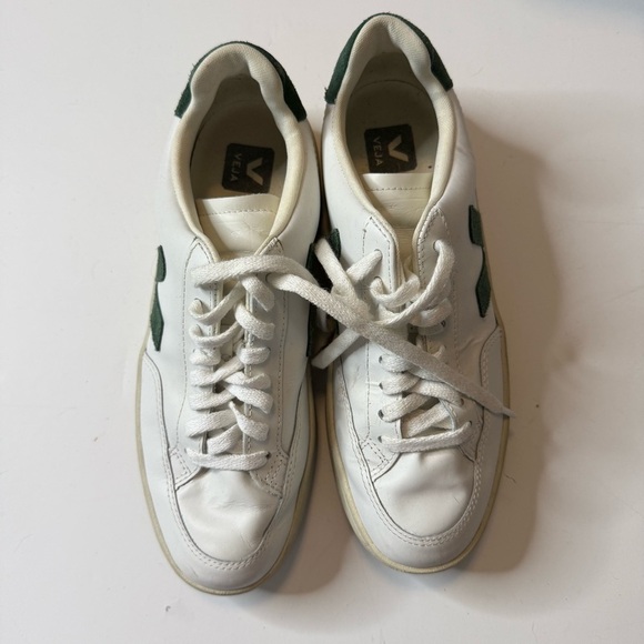 Veja White and Green Classic Sneakers - Picture 2 of 10
